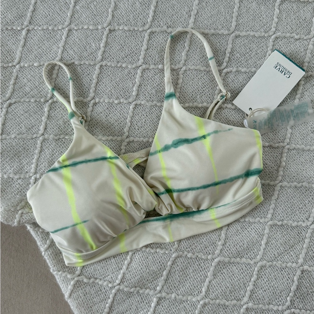 Carve Designs Elba Top: Aura - SM / Aura